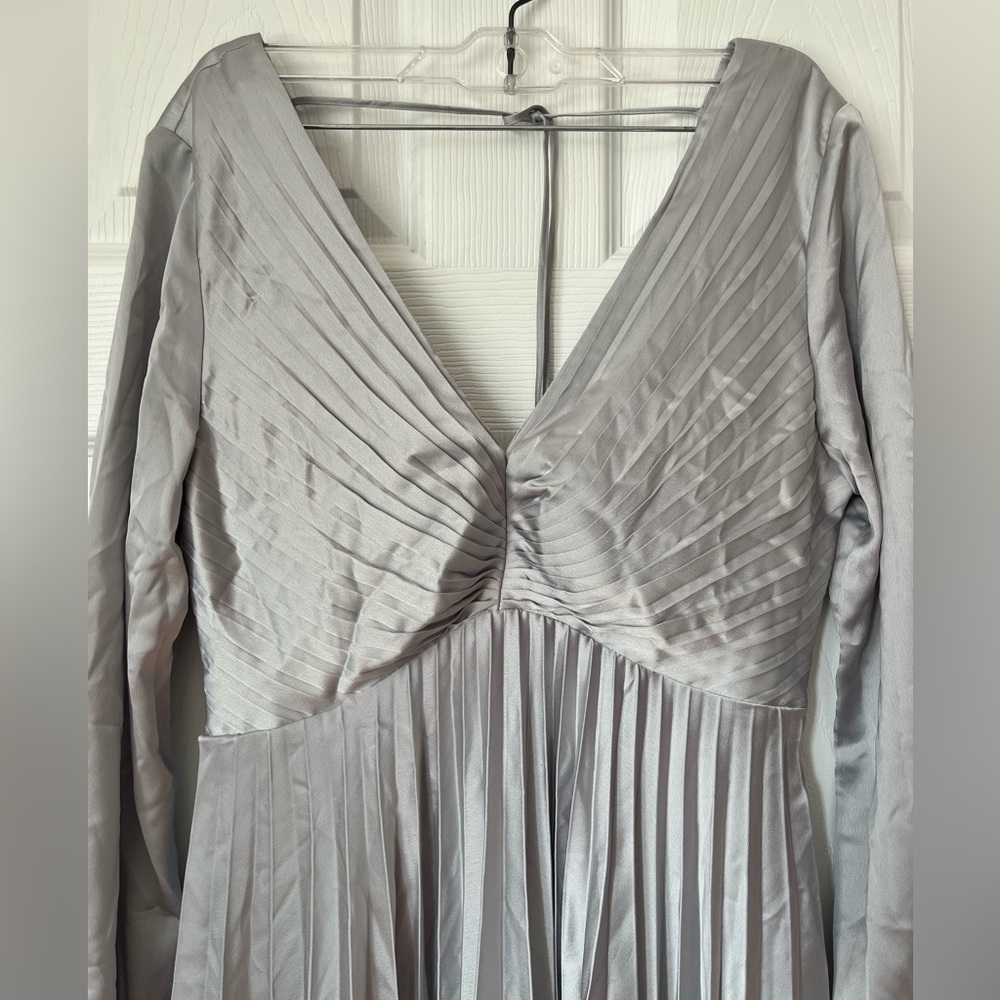 Abercrombie Fitch Satin Pleated Mini Dress Medium - Picture 3 of 9